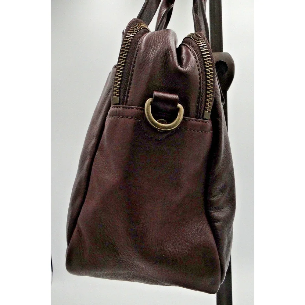 UGG AUSTRALIA UNISEX‎ LEATHER BRANFORD SLIM BRIEF BAG BROWN